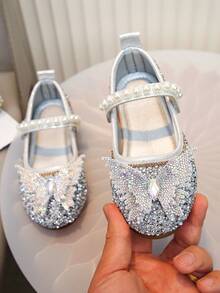 Zapatos de princesa con mariposa de strass multicolor para niñas, zapatos con decoración de perlas y suela blanda, estilo hada para uso diario, escuela y citas en primavera, verano y otoño - Plateado - Ver 2