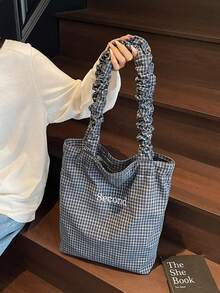 Bolsa de Ombro de Tecido Preto Elegante com Estampa Xadrez, Estampa de Letras e Design de Alça Franzida, Adequada para Trabalhadores de Escritório, Estudantes, Mulheres Jovens, Fashionistas e Mães em Tempo Integral. Seja para Ir e Vir, Compras, Férias, Passeios Diários, Viagens Curtas ou Escapadas de Fim de Semana, é uma Escolha Ideal. - Preto - Visão 2