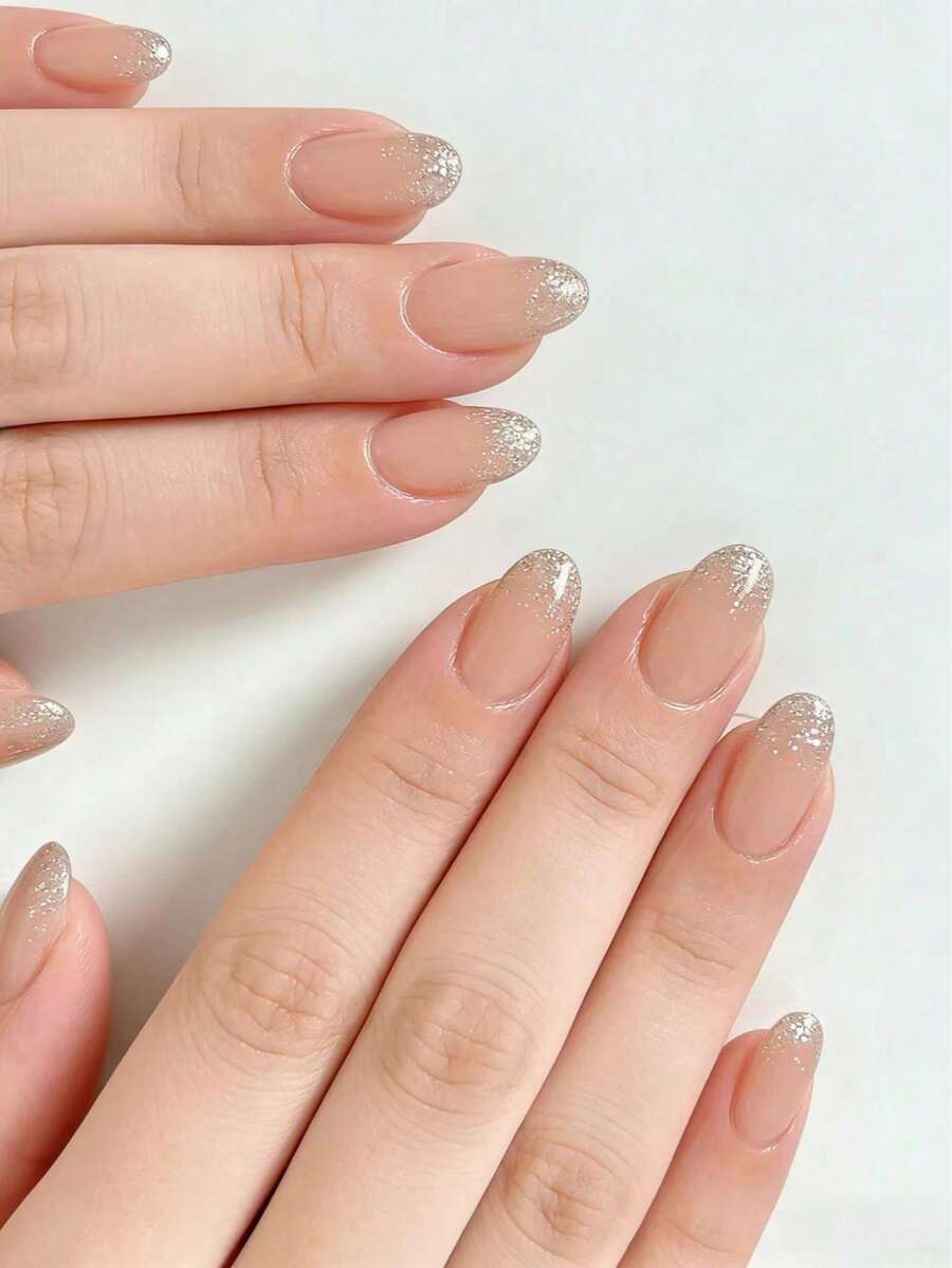24pcs Fashion Short Nail Art Sticker Set, French Silver Powder Gradient, Removable Full Coverage, Long-Lasting. Set Includes 1 Adhesive Sticker And 1 Mini Nail File, Perfect Match For Casual Outfits, Ideal Choice For Nail Art. Nails - Silver - View 1