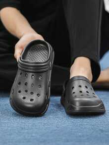 Women's 2026 New Summer Clogs, Closed-Toe Breathable Hollow Design, Soft Cushioning, Anti-Slip, Odor-Resistant, Unisex Couple Sandals - Black - View 4