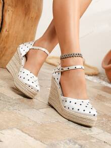 2026 New Women's Colorblock Closed Toe Straw Woven Wedge Sandals With Ankle Strap Buckle Thick Sole Height-Increasing Casual Vacation Shoes - White - View 3