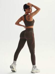 Leopard Print Seamless 2 Pieces Workout Set, High Waist Butt Lifting Leggings & Cropped Sports Bra, Gym Yoga Activewear - Brown - View 6