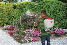 Solo 475-B-DELUXE 4-Gallon Backpack Sprayer - White - View 6