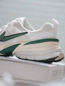 Nike V2K Run 女款跑步鞋時尚舒適百搭耐磨透氣輕便低筒休閒城市通勤跑步鞋白綠 - 白綠色 - 查看 6