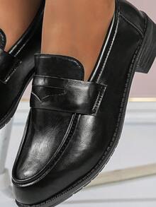 SHIHUA Women's Loafers Spring/Summer New Soft Sole Flat Shoes Retro British Style Commuter Round Toe Slip-On Shoes - Black - View 7
