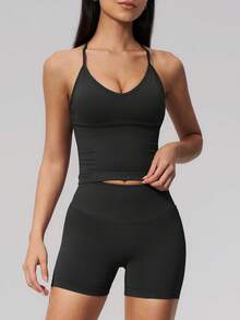 NcmRyu Conjunto deportivo de mujer de un solo color con espalda en Y, hebilla de metal ajustable, tirantes de espagueti, shorts acanalados de cintura alta - Negro - Ver 5