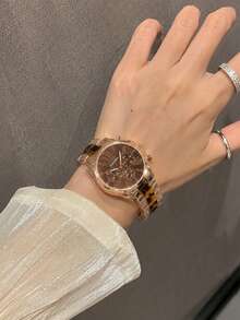 Damen-Quarzuhr, modische Drei-Zeiger-Analog-Quarzuhr, roségoldenes Stahlarmband mit rotem Zifferblatt, elegante lässige Damenuhr, luxuriöse Uhr für den täglichen Gebrauch, Geburtstags- und Feiertagsgeschenk - Roségold - Übersicht 2