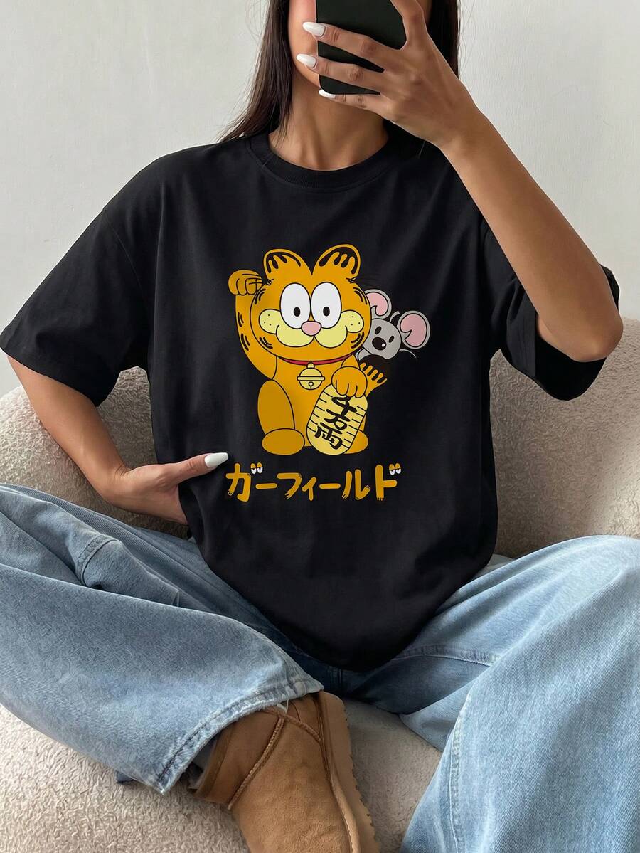 SHEIN | Garfield 女款黑色T恤,幸運招財貓與老鼠日文字印花,寬鬆短袖,適合日常街頭女孩休閒穿搭,夏季 - 黑色 - 查看 1