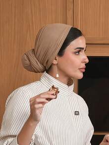 1 buah Hijab Wanita Klasik Instan Warna Polos, Berbagai Gaya Pemakaian, Dapat Diatur, Serbaguna, Praktis, Elastis, Kain Modal, Nyaman, Lembut, Ramah Kulit, Cocok untuk Pemakaian Sehari-hari, Olahraga, Yoga - Khaki - View 4
