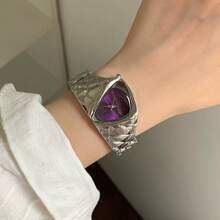 Reloj de cuarzo de lujo para mujer, caja asimétrica triangular, esfera con estrella cruzada, decoración de puntero minimalista, reloj de estilo vintage artístico único, un regalo de moda ideal/regalo de cumpleaños/opción de regalo festivo - Unitalla - Ver 4