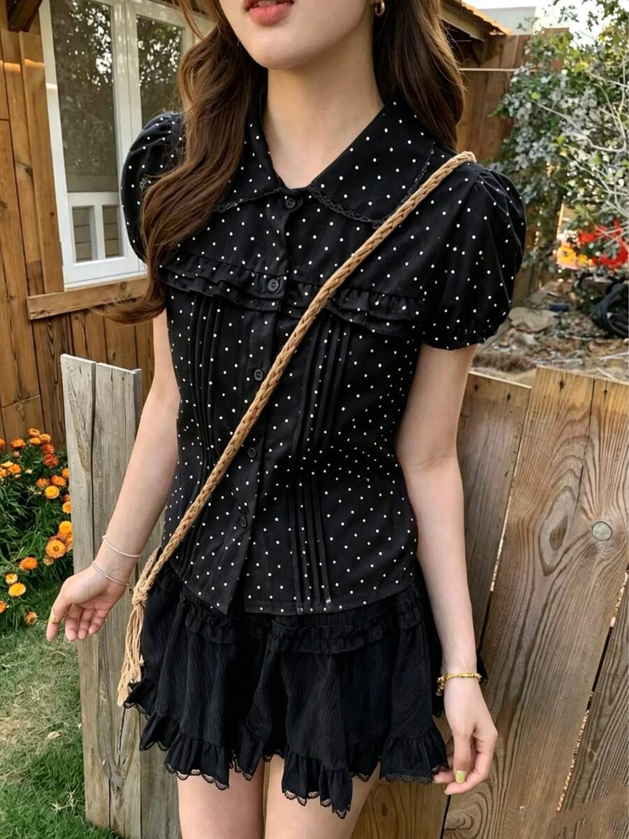 韓系甜美蕾絲拼接花瓣袖彼得潘領短版上衣 夏季 T-shirt 黑色波點 - 黑色 - 查看 1