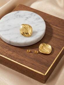 Chunky flüssige wellenförmige quadratische Ohrstecker für Frauen, Edelstahl hypoallergen asymmetrische geometrische goldene Ohrringe Damen Statement Schmuck Geschenke - Verschiedenfarbig - Übersicht 6