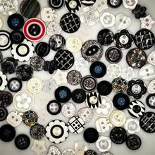 18/28/38/48/58/68/78/88/98Pcs Random Style Black & White Button Series Small Buttons/Pearly Buttons, Exquisite Button Accessories For Scrapbook, Plastic DIY Handmade Buttons, Flower Shape, Suitable For Scrapbooking, Clothing Decoration, DIY Decorative Clothing, Hats, Shirts, Craft Buttons - Multicolor - View 9