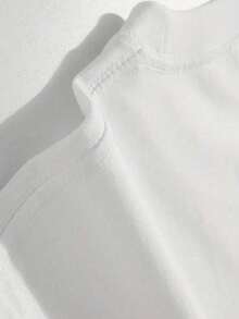Unisex White Short-Sleeved T-Shirt With Gradient Wave Print And Large Lettering | Casual Summer Top With A Coastal Style | Loose Fit With Dropped Shoulders, Ideal For Travel And Outings - 白色 - 查看 3