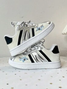 2026 Spring/Autumn New Children's Fashion Floral Embroidery Shoes - Silver - View 2