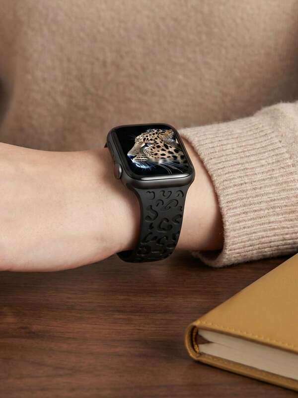 1pc Silicone Leopard Print Carved Sports Watch Band, Compatible With Apple Watch 38/40/41/42/44/45/46/49mm, Sports Replacement Band Accessory, Compatible With Apple Watch Series Ultra, 11, 10, 9, 8, 7, SE3, 6, 5, 4, 3, 2, 1, Casual Outdoor Sports Watch Band, Smartwatch Replacement Band Accessory, Great Gift For Friends And Family