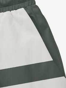 Bañador de hombre con rayas rojas, blancas y azules, diseño de bloques de color, forro triangular incorporado, shorts de playa de secado rápido - Verde - Ver 10