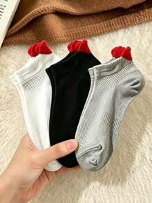 3 pares de calcetines cortos invisibles para mujer con tacón de corazón en negro, blanco, gris y rojo, de malla transpirable, finos y antideslizantes para verano, calcetines deportivos básicos blancos populares con volantes, adecuados para campus, gimnasio, boda, uso diario y regalo de Navidad - Multicolor - Ver 1