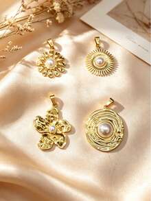 Luxury Vintage Engagement Style 3D Sun Pattern Daisy Flower Pearl Stainless Steel DIY Pendant, Hammered Texture Gold Pendant, Waterproof Sweat-Resistant Non-Oxidizing, Suitable For Graduation Party, Engagement Party, Wedding, Indoor Concert, Luxury Dinner, Can Be Paired With Various Pendants For Layering, Anniversary Gift For Girlfriend, Mom High-End Commemorative Accessory - Multicolor - View 1
