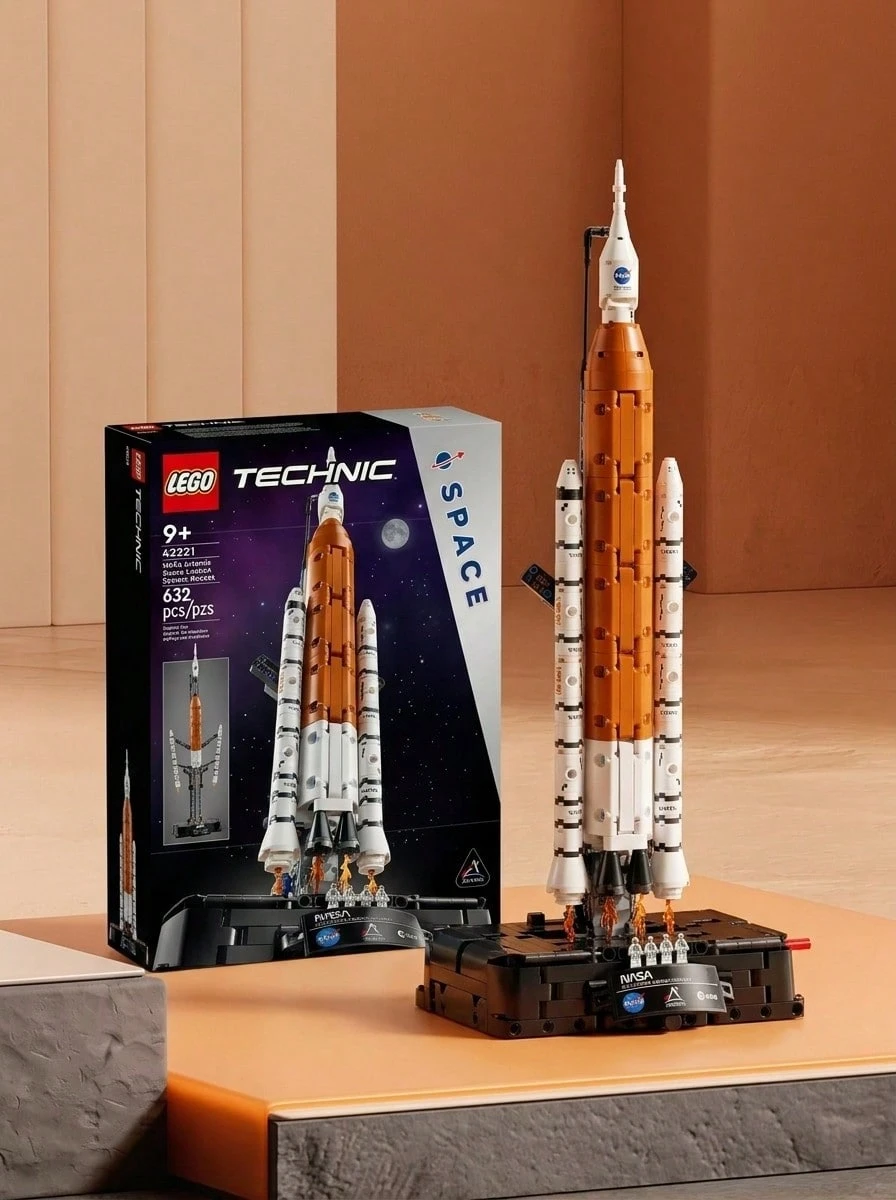 LEGO Technic™ NASA Artemis Space Launch System Rocket Kids 9Years+ 42221 - Multicolor - View 1