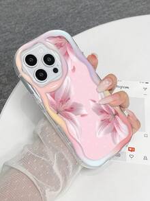 1 pieza Funda de teléfono con estampado completo de lirio con gotas de agua en rosa nude, marco de onda degradada de crema suave antiarañazos, con cordón de cuentas transparentes y flores de colores aleatorias, compatible con Apple, atmósfera suave y fresca de nicho, compatible con iPhone 17/17 Pro Max/16/16 Pro/16 Pro Max/15/15 Pro/15 Pro Max/14/14 Pro/14 Pro Max/13/13 Pro/13 Pro Max/12/12 Pro/12 Pro Max/11 Series, [Versión Internacional, No Versión Local] Series - transparente - Ver 6