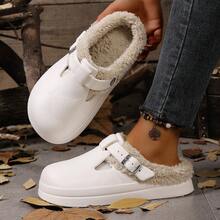 Pantuflas térmicas con forro para mujer, antideslizantes, con punta cerrada, correa ajustable con hebilla metálica, unicolor sin estampado, punta redonda, suela gruesa, estilo mule, estilo retro minimalista casual, para otoño/invierno, hogar, desplazamientos, viajes al aire libre, blancas, impermeables, de EVA con forro térmico y agujeros, suela suave engrosada y elevada, para estudiantes y mamás, uso diario versátil, pantuflas holgadas con forro térmico - Blanco - Ver 3