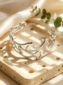 VceTd 1pc Women's Elegant Style Stainless Steel Bracelet With Wave Design And Open Cuff, Versatile For Various Outfits, Suitable For Daily Wear Or Vacation, Perfect As A Holiday Gift For Friends - Yellow Gold - View 6