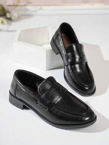 SHIHUA Women's Loafers Spring/Summer New Soft Sole Flat Shoes Retro British Style Commuter Round Toe Slip-On Shoes - Black - View 5