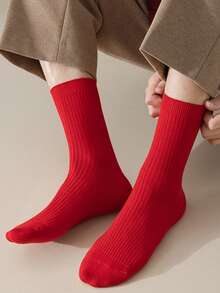 1 par de calcetines rojos sólidos y a rayas, calcetines largos transpirables para el Año Nuevo Chino, versátiles para otoño/invierno - Rojo - View 1
