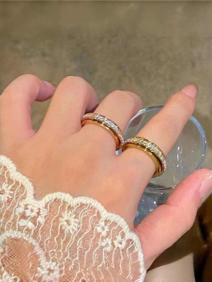 1件時尚優雅不鏽鋼18K鍍金立方氧化鋯鋪鑲戒指，可旋轉不褪色，適合女性日常配戴與送禮