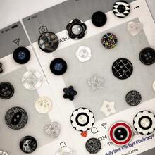 18/28/38/48/58/68/78/88/98Pcs Random Style Black & White Button Series Small Buttons/Pearly Buttons, Exquisite Button Accessories For Scrapbook, Plastic DIY Handmade Buttons, Flower Shape, Suitable For Scrapbooking, Clothing Decoration, DIY Decorative Clothing, Hats, Shirts, Craft Buttons - Multicolor - View 5