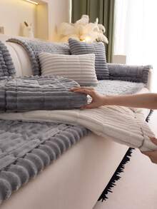 1pc Comfortable Flannel Sofa Cover, Non-Slip Machine Washable Sofa Protector, Soft & Warm, Suitable For Dogs And Home Daily Use - Multicolor - View 9