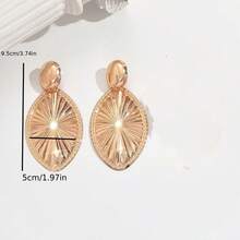 1 Pair Fashionable Exaggerated Water Drop Geometric Large Earrings With Embossed Sunburst Pattern, Party Banquet Accessory, High-End Style - Yellow Gold - View 5