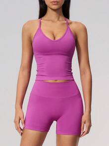 NcmRyu Conjunto deportivo de mujer de un solo color con espalda en Y, hebilla de metal ajustable, tirantes finos, shorts de cintura alta acanalados - Rojo violeta - Ver 5