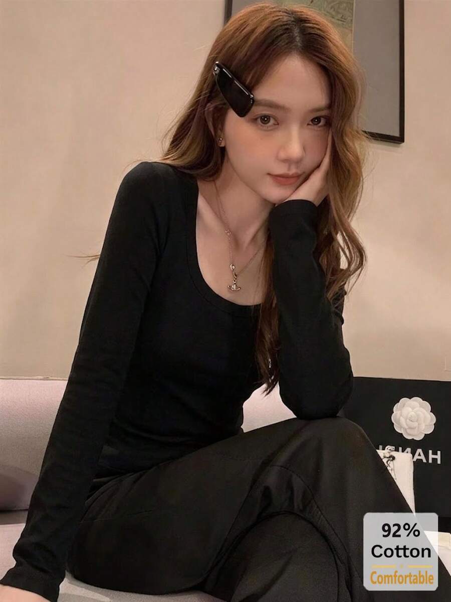 Women's Autumn Long Sleeve T-Shirt, Versatile Black Deep U-Neck Top, Slimming Solid Color Inner Layer Base Shirt Casual - Black - View 1