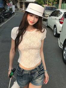 女款夏季圓領蕾絲短袖上衣，修身 Y2K 風格夏季襯衫，優雅上衣 - 杏色 - 查看 4
