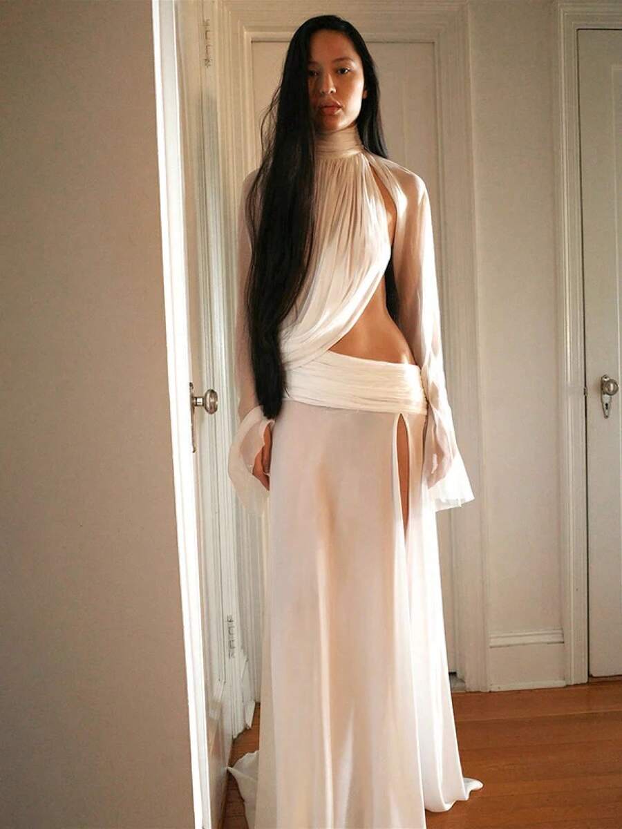 Conjunto de 2 piezas con diseño de aberturas para mujer, Tops de malla con cuello alto de retales, Tops de forma Irregular + faldas largas con cintura elástica fruncida - BLANCO - Ver 1
