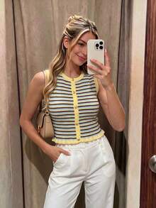 Women's Spring/Summer New Patchwork Ruffled Trim Metal Button Short Knit Vest, Striped Front Button Ribbed Embroidery Casual Beach Holiday Vest, Multi-Color Ruffled Trim Knit Vest, Summer Vest, Women's Knit Vest - Multicolor - View 3