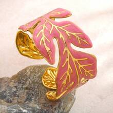 European And American Luxury Stainless Steel Oil-Drip Leaf Bracelet, Personalized Versatile Minimalist Titanium Steel Bangle - Pink - View 8