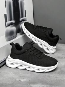 Men's Classic Fashion Black & White Contrast Lace-Up Low-Top Casual Sports Shoes, Blade Design Height-Increasing Sole Comfortable Versatile Training Running Shoes - White and Black - View 3