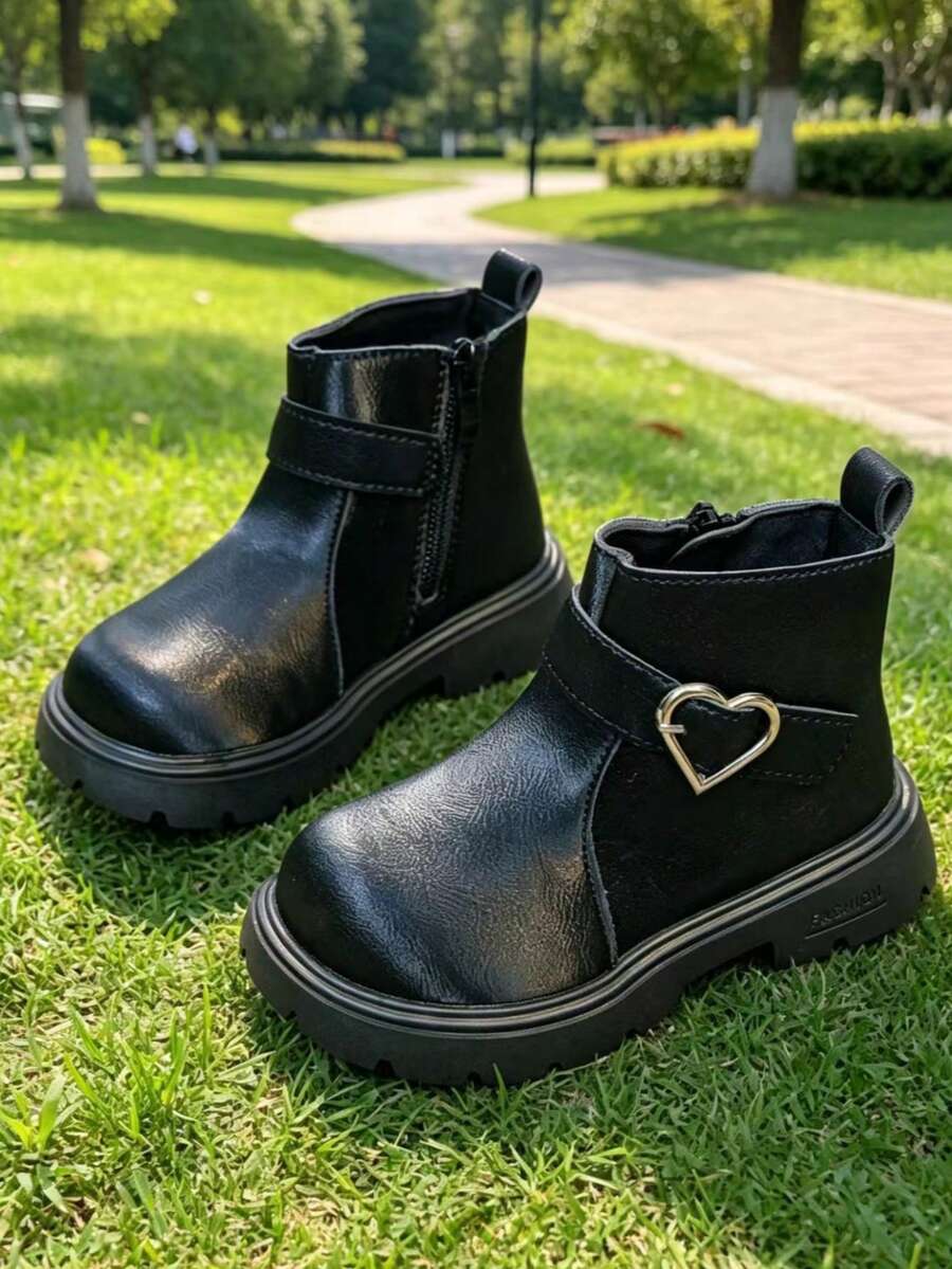 1 Pair Girls' Heart Buckle Boots, New Spring/Autumn Fashion Buckle Princess Boots, Korean Style Versatile Fashion Ankle Boots - Black - View 1