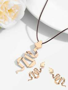 ZAA Textured Alloy Snake-Shaped Stud Earrings And Snake-Shaped Pendant Necklace 2 Pieces Set, Geometric Animal Snake-Shaped Earrings Pendant, Luxury Textured Earrings, Fashion Exquisite Minimalist Earrings, Suitable For Daily Wear - Gold - View 3