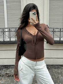 SCARLUX Autumn Y2K Women's Brown Lace Trim V-Neck Long Sleeve Top, Lace-Up Front Slim Fit Cropped T-Shirt, Casual Style - Brown - View 10
