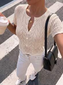 Top tricoté au crochet pour femmes, blouse à manches courtes avec boutons en perles, pull d'été à col en V ajouré et ourlet à volants - Nude - Voir 2