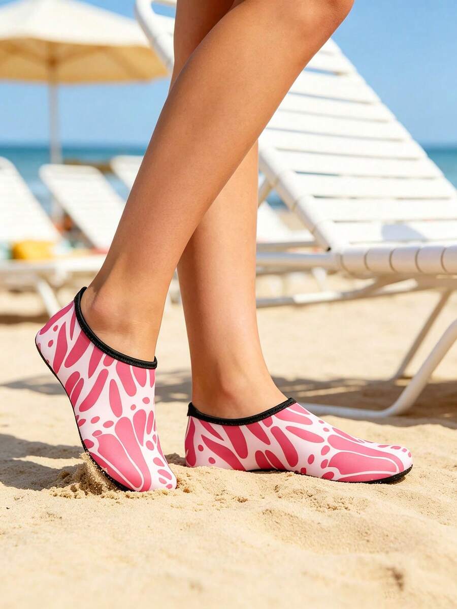 Unisex Fashion Quick-Dry Water Socks, Quick-Dry Water Shoes, Rubber Non-Slip Sole Soft Bottom Beach Shoes, Suitable For Diving, Swimming, Boating, Hiking, Yoga, Indoor Floors, Surfing, Breathable And Lightweight - Multicolor - View 1