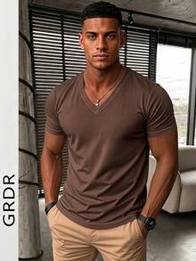 Camiseta de manga corta con cuello en V de moda para hombres GRDR | Diseño exquisito | Esencial de verano | Fácil de combinar | Muestra tu estilo - Marrón - Ver 5