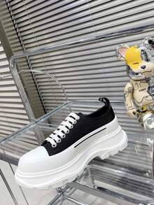 2026 New Men's Casual Sports Shoes, Simple Lace-Up Unisex Thick Sole Canvas Shoes, Low-Top Men's Casual Sports Shoes, Wear-Resistant Boots, McQueen Classic Black & White Colorway - Army Green - View 5