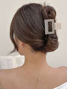 4pcs/1pc Women's 4.6cm/1.81in Gray White Green Brown Square Glossy Lightweight Plastic Hair Claw Clips Fashion Versatile Premium Elegant Minimalist Solid Color Hair Accessories Suitable For Daily Wear Outings Casual Parties Commuting Vacation Hair Styling Ponytail Hair Tie Hair Bun Face Washing Bathing Makeup Outfit Matching Hair Clips - Multicolor - View 5