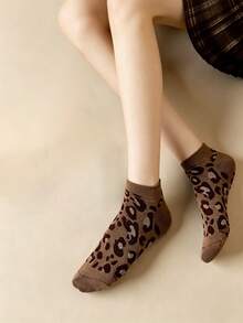 5 Pares de Meias Femininas Novas de Verão Finas Estilo Coreano Retrô com Estampa de Leopardo Respiráveis Casuais Versáteis de Cano Baixo - Multicolorido - Visão 2
