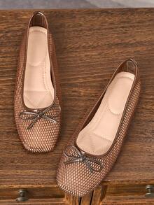 Zapatos de mujer de moda con punta cuadrada y vamp bajo, de malla de encaje marrón, zapatos casuales versátiles para todas las estaciones, ligeros, cómodos y transpirables, zapatos de ballet con lazo, adecuados para oficina, fiesta, boda, actividades al aire libre, Día de la Madre, Día de la Mujer y otros festivales - Marrón - Ver 1